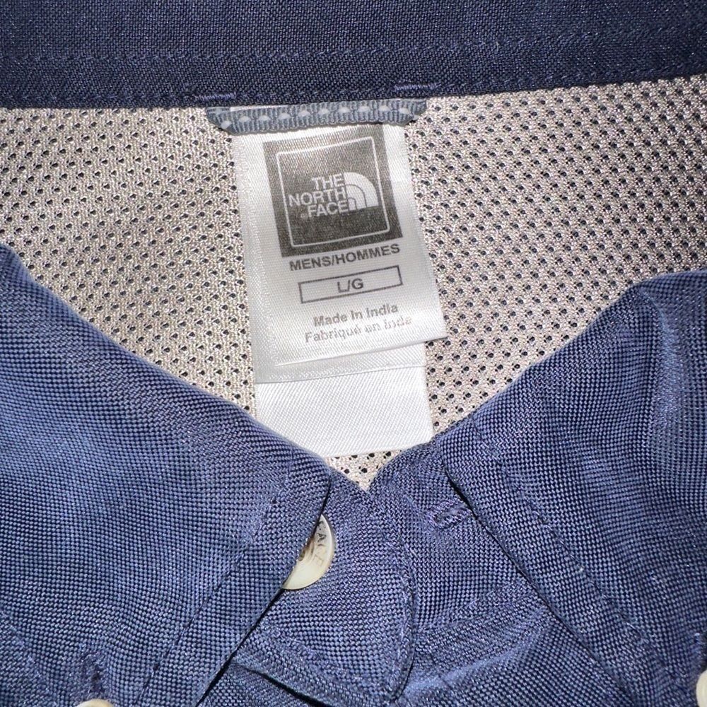 North Face Outdoors Shirt - Picture 3 of 4